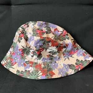 Nike Bucket Hat